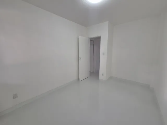 Imagem 10: OPORTUNIDADE ÚNICA: Apartamento à Venda no Costa Azul 3 Quartos com Suíte 79m²