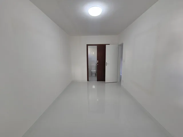 Imagem 8: OPORTUNIDADE ÚNICA: Apartamento à Venda no Costa Azul 3 Quartos com Suíte 79m²