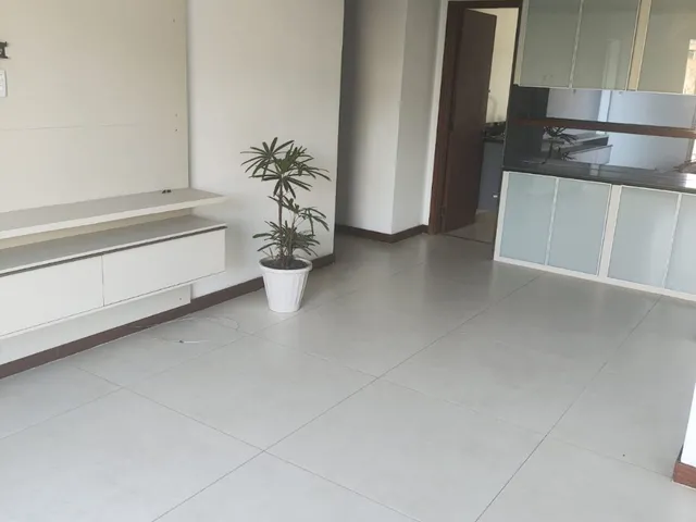 Imagem 8: APARTAMENTO ESPAÇOSO E REFORMADO NA GRAÇA, SALVADOR-BA! Localização privilegiada