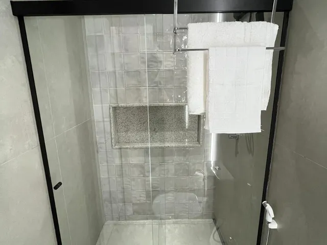 Imagem 2: Apartamento de Luxo na Vitória: Studio Mobiliado com Piscina e Academia! Aluguel Anual