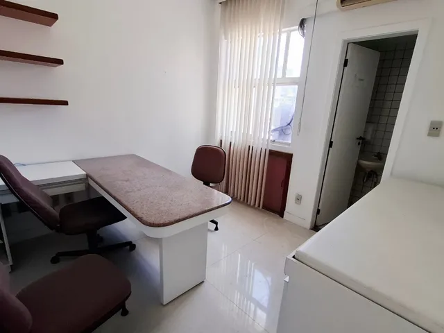 Imagem 15: Sala Comercial de Alto Padrão na Garibaldi - Venda ou Locação, 90m², 2 Vagas de