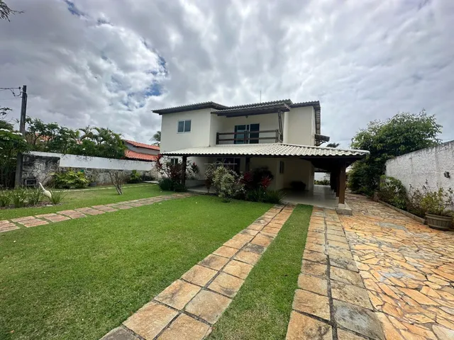 Imagem 3: Casa de luxo com 5 suítes, piscina e área gourmet no Condomínio Vale do Jaguaribe