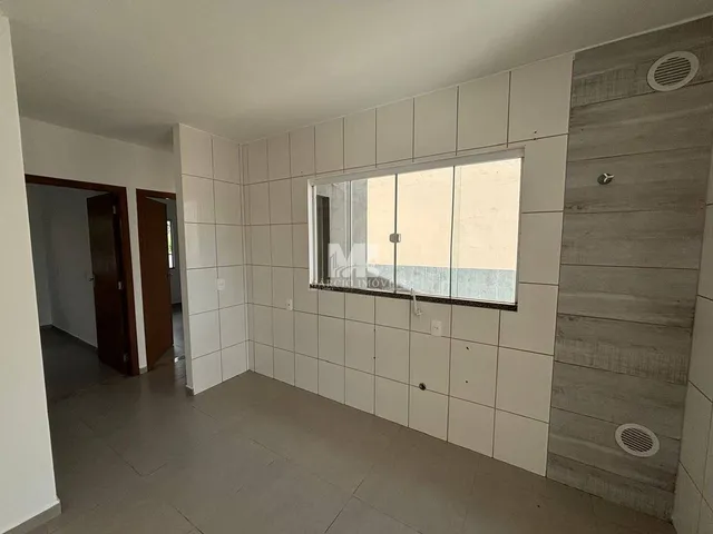 Imagem 4: Casa Geminada com 2 Vagas e Espaço nos Fundos – Locação Anual