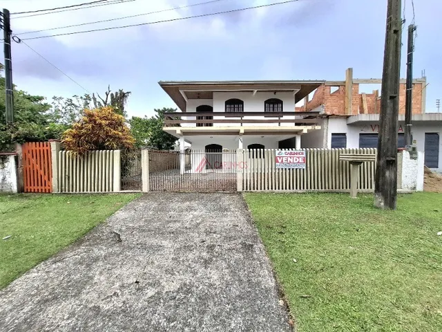 Imagem: Excelente Residência Ampla no Bairro Piçarras