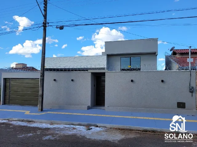 Imagem 2: Bela Casa no Setor Jardim Atlântico, com 03 Suítes plenas, escritório, cozinha, sala