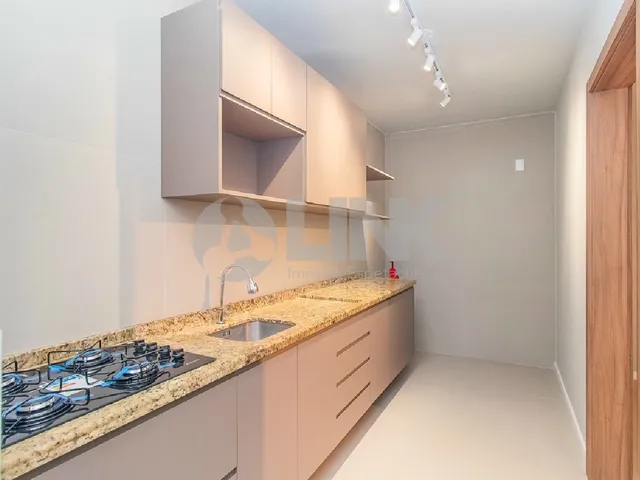 Imagem 6: Imperdível Apartamento à Venda em Porto Alegre - 2 Quartos, 2 Salas, 1 Banheiro, 1 Vaga