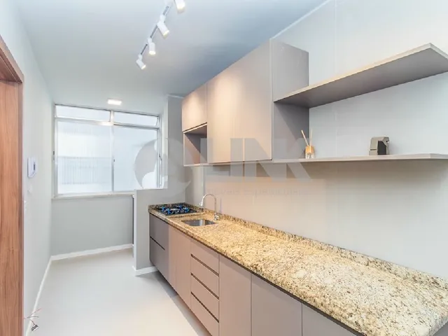 Imagem 7: Imperdível Apartamento à Venda em Porto Alegre - 2 Quartos, 2 Salas, 1 Banheiro, 1 Vaga