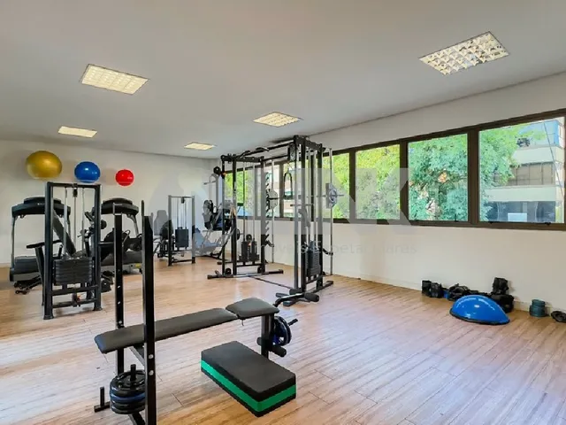 Imagem 4: Apartamento de Luxo no Bairro Petrópolis - 2 Quartos, 2 Suítes, 2 Salas, 3 Banheiros, 2