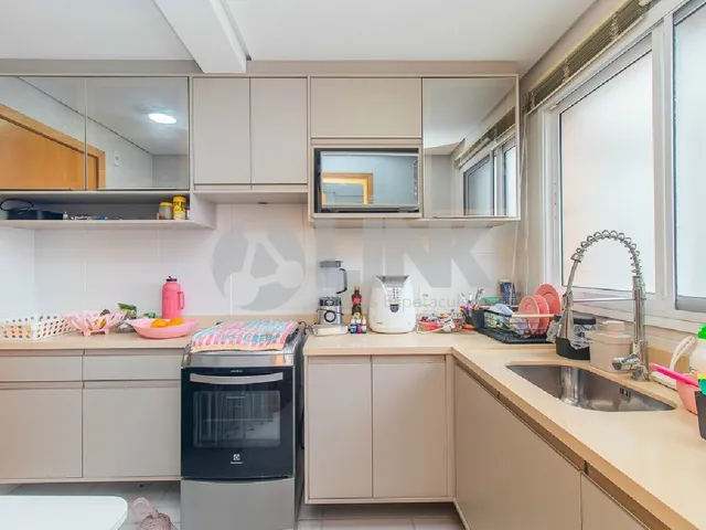 Imagem 2: Apartamento à venda em Porto Alegre-RS, Menino Deus: 2 quartos, 1 suíte, 2 salas, 2