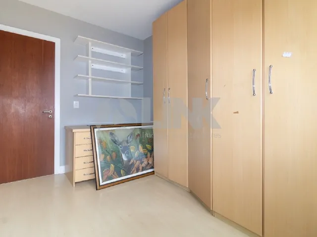 Imagem 4: Apartamento À Venda em Porto Alegre-Rs no Jardim Botânico com 2 Quartos, 1 Suíte e 87,00 M² de Área