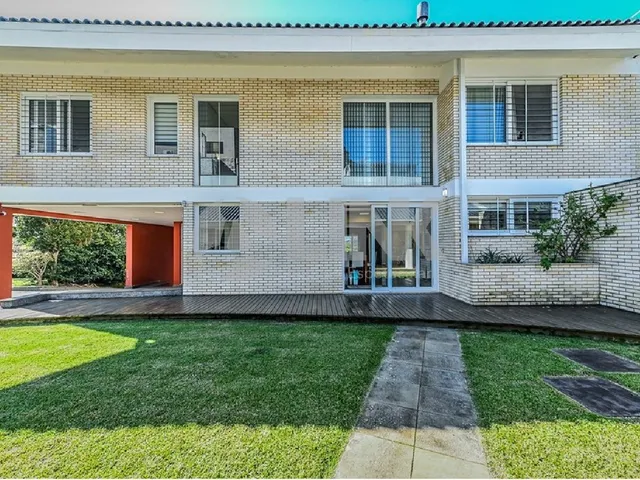 Imagem 2: Venda de Casa Residencial de Luxo em Petrópolis, Porto Alegre-RS: 4 quartos, 2 suítes