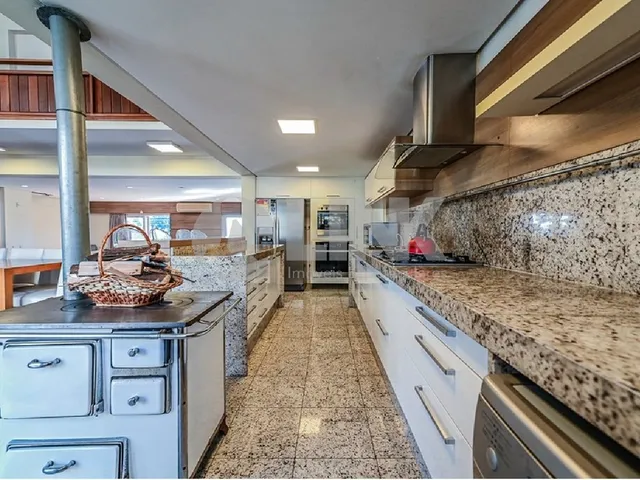 Imagem 11: Venda de Casa Residencial de Luxo em Petrópolis, Porto Alegre-RS: 4 quartos, 2 suítes
