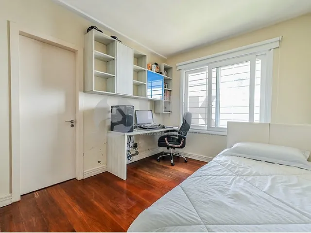 Imagem 15: Venda de Casa Residencial de Luxo em Petrópolis, Porto Alegre-RS: 4 quartos, 2 suítes