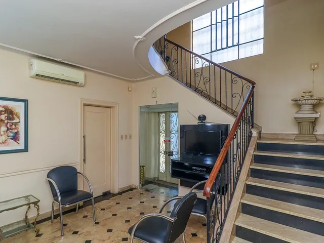 Imagem 8: À Venda em Porto Alegre, Rio Branco, 400M²