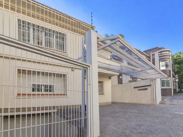 Imagem 3: À Venda em Porto Alegre, Rio Branco, 400M²