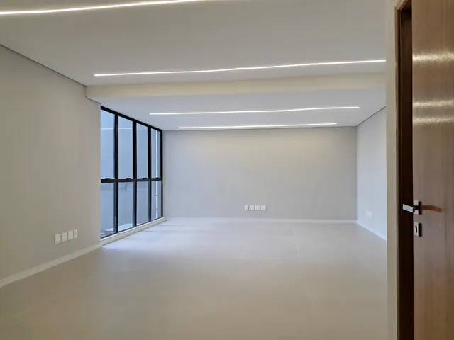 Imagem: Edifício Albert Einstein Sala ABR9752