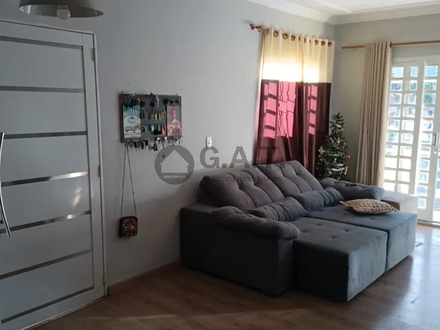 Imagem 3: Casa à Venda em Sorocaba-SP, 3 Quartos, 1 Suíte, 2 Salas, 3 Banheiros, 11 Vagas de