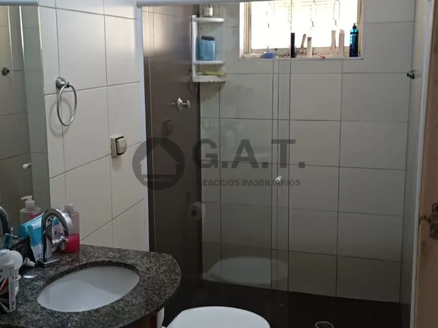Imagem 2: Casa à Venda em Sorocaba-SP, 3 Quartos, 1 Suíte, 2 Salas, 3 Banheiros, 11 Vagas de