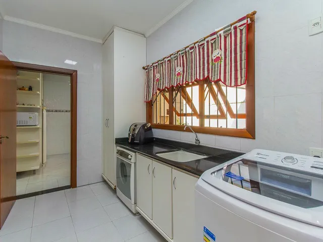 Imagem 5: CASA - Canoas Casa com 4 dormitórios