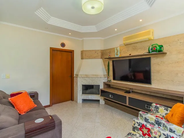 Imagem 1: CASA - Canoas Casa com 4 dormitórios