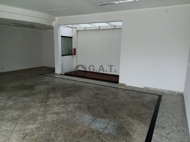 Imagem 15: Salão Comercial para Locação no Centro de Sorocaba-Sp: 2 Salas, 3 Banheiros, 2 Vagas de Garagem, 200M² de Área