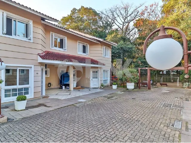 Imagem: Casa em Condomínio de Luxo com 3 Quartos