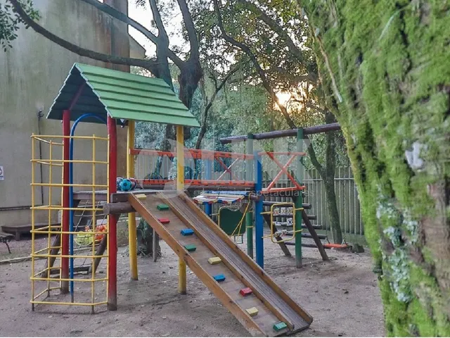 Imagem 6: Casa em Condomínio de Luxo com 3 Quartos e 2 Vagas de Garagem no Bairro Nonoai, Porto