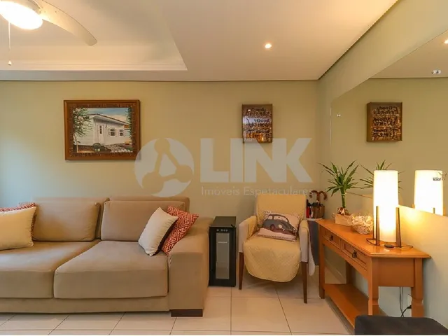Imagem 11: Casa em Condomínio de Luxo com 3 Quartos e 2 Vagas de Garagem no Bairro Nonoai, Porto