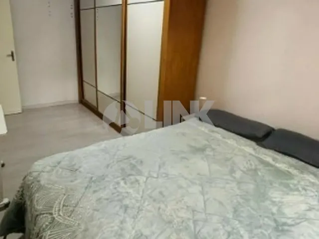 Imagem 1: Venda de Apartamento Impecável em Petrópolis, Porto Alegre-RS: 2 Quartos, 2 Salas, 1