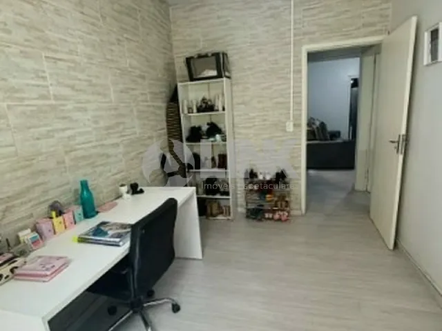 Imagem 2: Venda de Apartamento Impecável em Petrópolis, Porto Alegre-RS: 2 Quartos, 2 Salas, 1