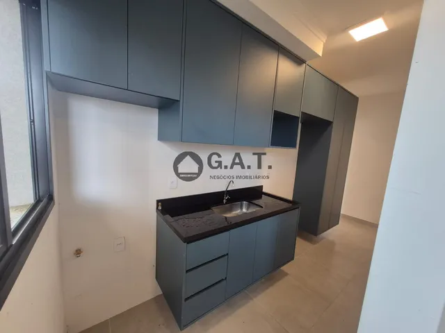 Imagem: O apartamento possui 2 Dormitórios, 1 Banheiro, 2 Vagas na