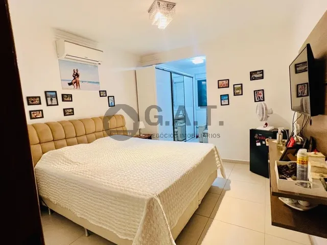 Imagem 2: Casa em Condomínio à Venda em Sorocaba-SP, 3 Quartos, 3 Suítes, 3 Salas, 4 Banheiros
