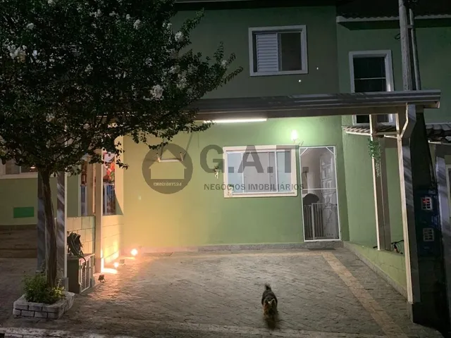 Imagem 1: Casa em Condomínio à Venda no Éden, Sorocaba-SP: 2 Quartos, 2 Salas, 2 Banheiros, 2
