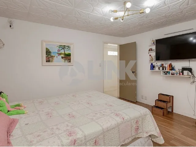 Imagem 14: Imóvel Exclusivo: Casa de 3 Quartos com 3 Suítes e 8 Vagas no Partenon, Porto Alegre-RS!