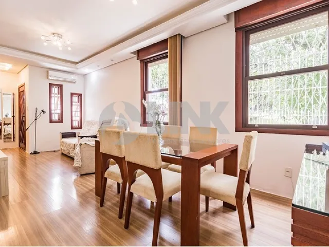 Imagem 6: Imperdível casa de 3 quartos com 2 suítes e 3 vagas à venda em Vila Ipiranga, Porto