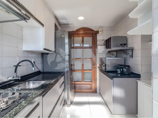 Imagem 7: Imperdível Cobertura de 3 Quartos com 2 Vagas à Venda no Cristal - Porto Alegre-RS