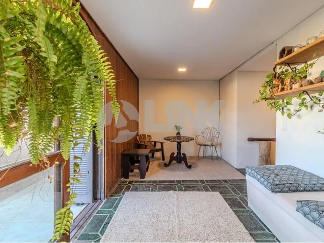 Imagem 6: Imperdível Cobertura de 3 Quartos com 2 Vagas à Venda no Cristal - Porto Alegre-RS