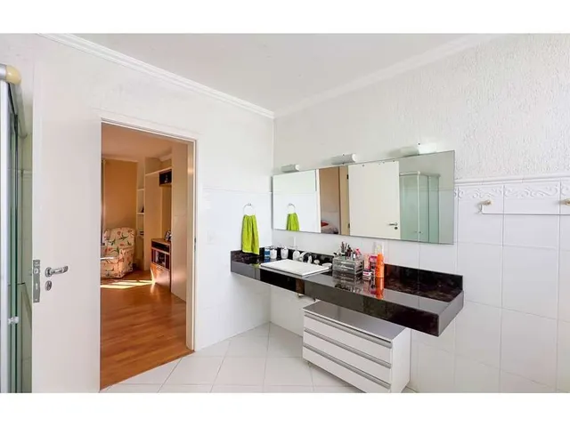 Imagem 2: Casa de 4 quartos e 2 suítes à venda no bairro Vila Assunção em Porto Alegre