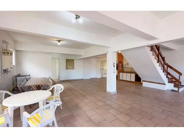 Imagem 6: Casa de 4 quartos e 2 suítes à venda no bairro Vila Assunção em Porto Alegre