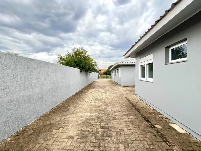Imagem 1: CASA - Canoas Casa com 2 dormitórios