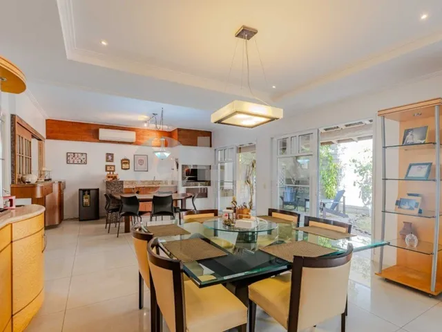 Imagem 1: Casa em condomínio fechado com 4 quartos 4 suítes e 5 vagas à venda no bairro Jardim