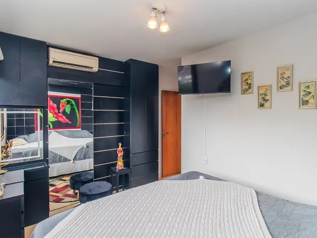 Imagem 7: Apartamento mobiliado de 3 quartos com 2 vagas à venda no bairro Petrópolis em Porto