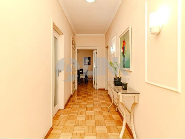Imagem 2: Comprar Apartamento de 3 quartos à venda no bairro Rio Branco em Porto Alegre
