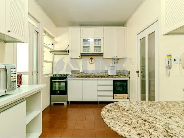 Imagem 8: Comprar Apartamento de 3 quartos à venda no bairro Rio Branco em Porto Alegre