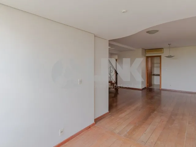 Imagem 1: Cobertura de 3 quartos com 2 vagas de garagem à venda no bairro Petrópolis em Porto