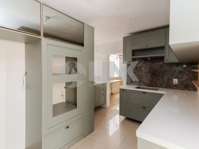 Imagem 6: Apartamento de 3 quartos com 2 vagas de garagem à venda no bairro Petrópolis em Porto