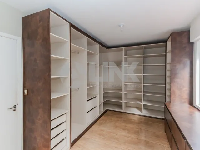 Imagem 4: Apartamento de 3 quartos com 2 vagas de garagem à venda no bairro Petrópolis em Porto