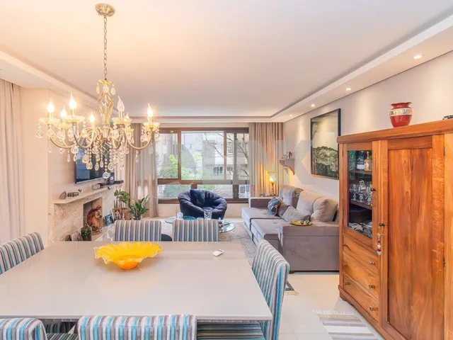 Imagem 3: Apartamento de 2 quartos com 2 vagas de garagem à venda no bairro Petrópolis em Porto