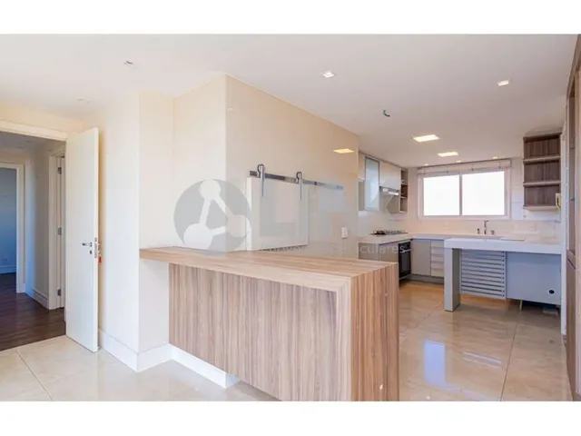 Imagem 4: Comprar Apartamento com 3 quartos 3 suítes e 2 vagas de garagem à venda no bairro
