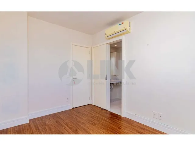 Imagem 9: Comprar Apartamento com 3 quartos 3 suítes e 2 vagas de garagem à venda no bairro